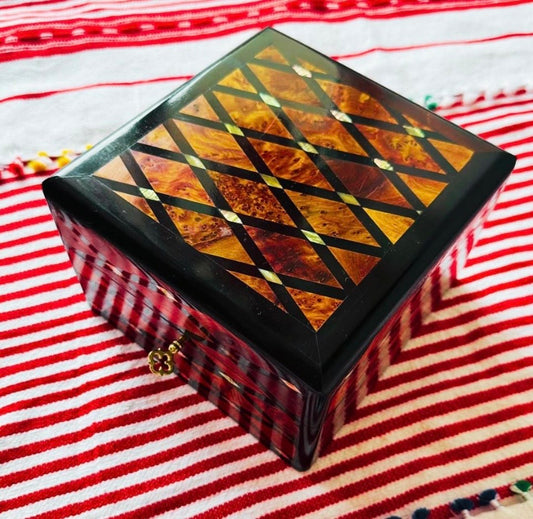 Marokkanische Schmuckbox aus Thuya Holz Handgemacht  Schloss & 2 Schlüssel